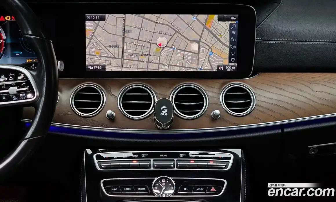 Mercedes-Benz E-Class 2019 2.0 Автомат в Москве № 195085, фото 19