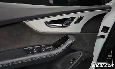 Audi Q7 2022 3.0 Автомат в Москве № 196141, миниатюра 7