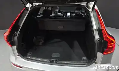 Volvo XC60 2021 2.0 Автомат в Москве № 196954, миниатюра 12