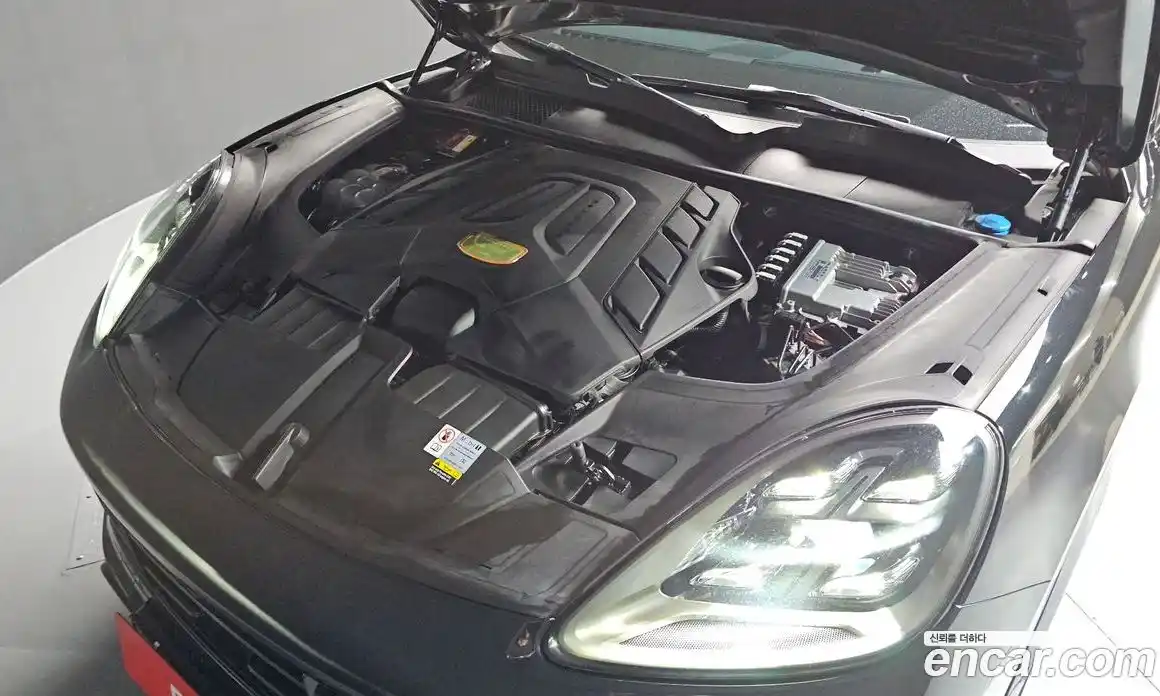 Porsche Cayenne 2023 4.0 Автомат в Москве № 197254, фото 3