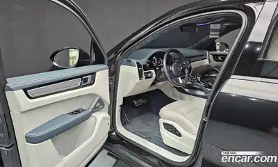 Porsche Cayenne 2023 4.0 Автомат в Москве № 197254, миниатюра 5