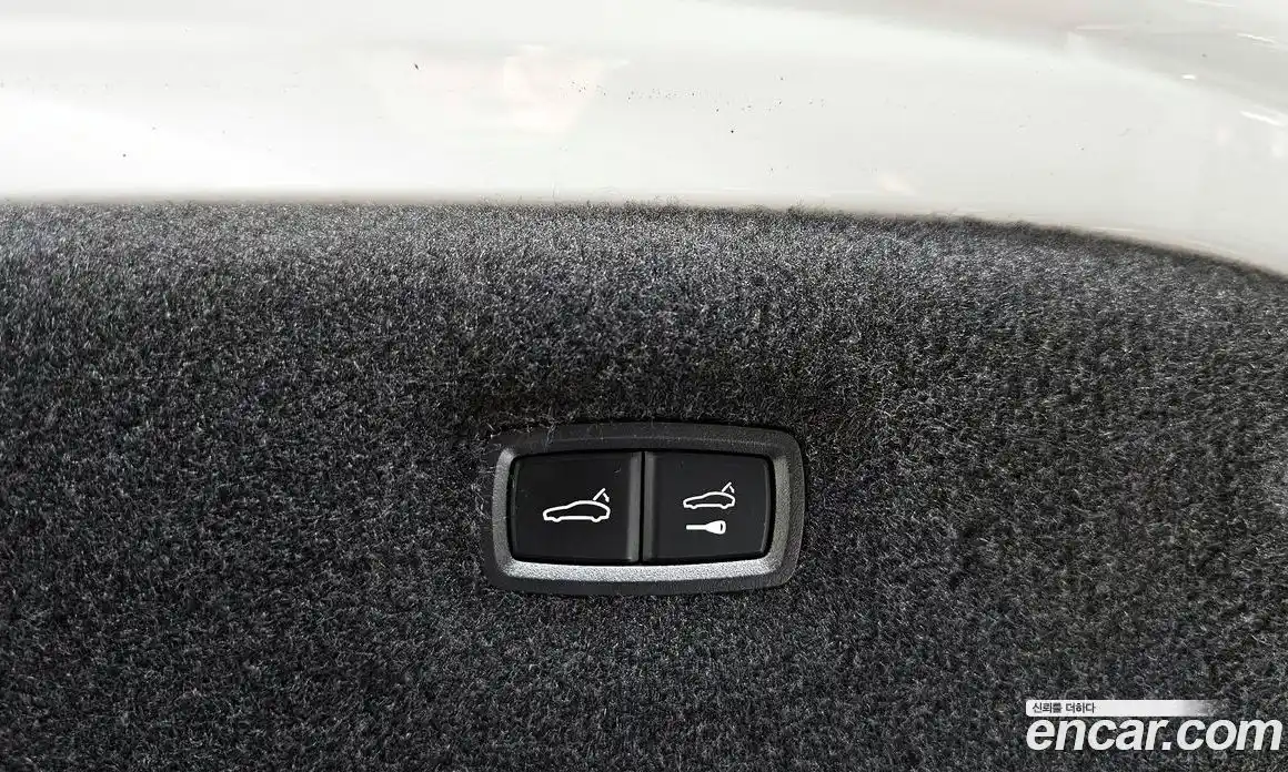 Porsche Taycan 2023 0.1 Автомат в Москве № 197419, фото 16