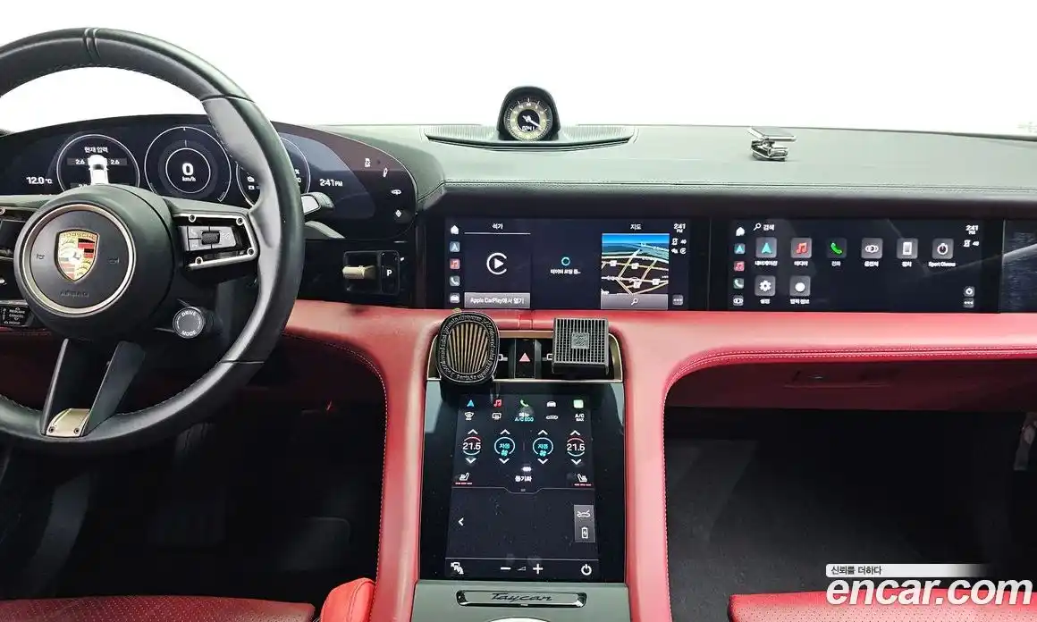 Porsche Taycan 2023 0.1 Автомат в Москве № 197419, фото 10