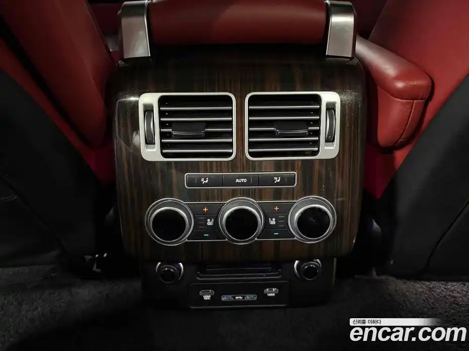 Land Rover Range-Rover 2017 4.4 Автомат в Москве № 198236, фото 8