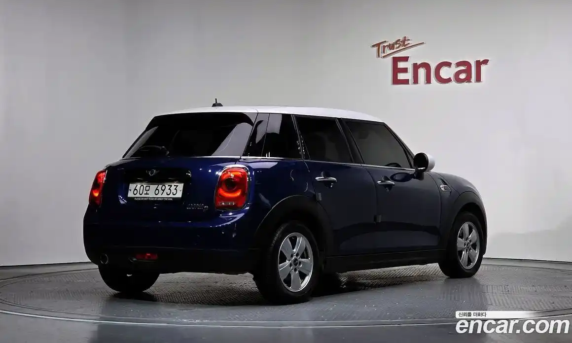 Mini Cooper 2018 1.5 Автомат в Москве № 198475, фото 18