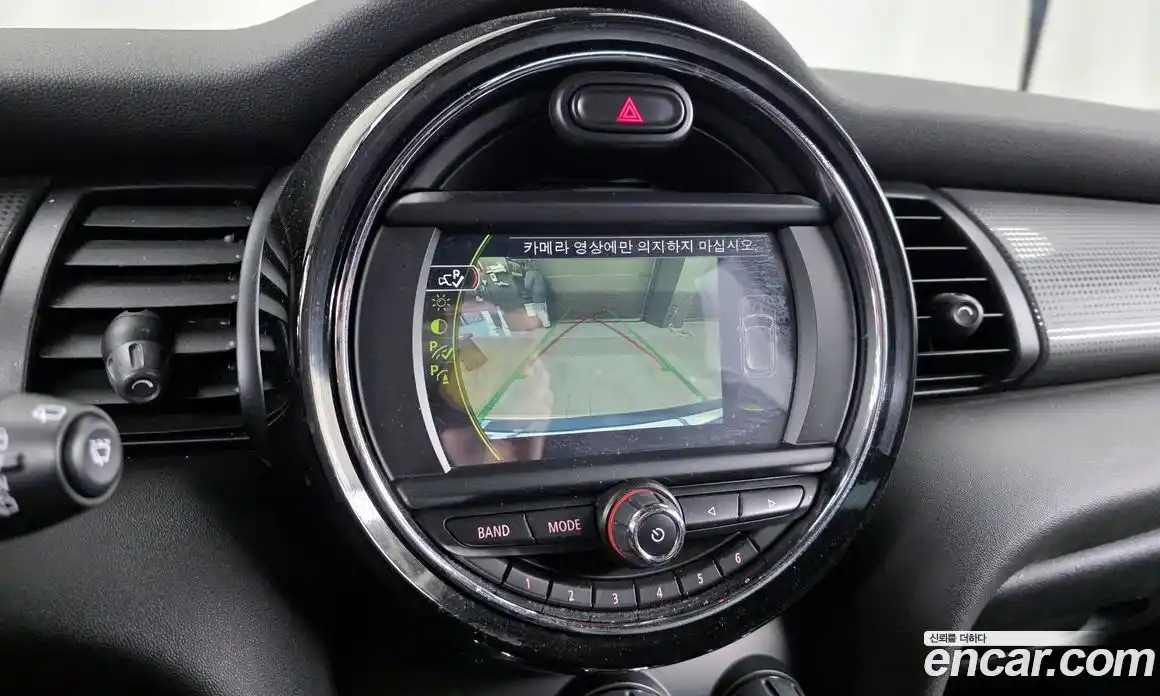 Mini Cooper 2018 1.5 Автомат в Москве № 198475, фото 9