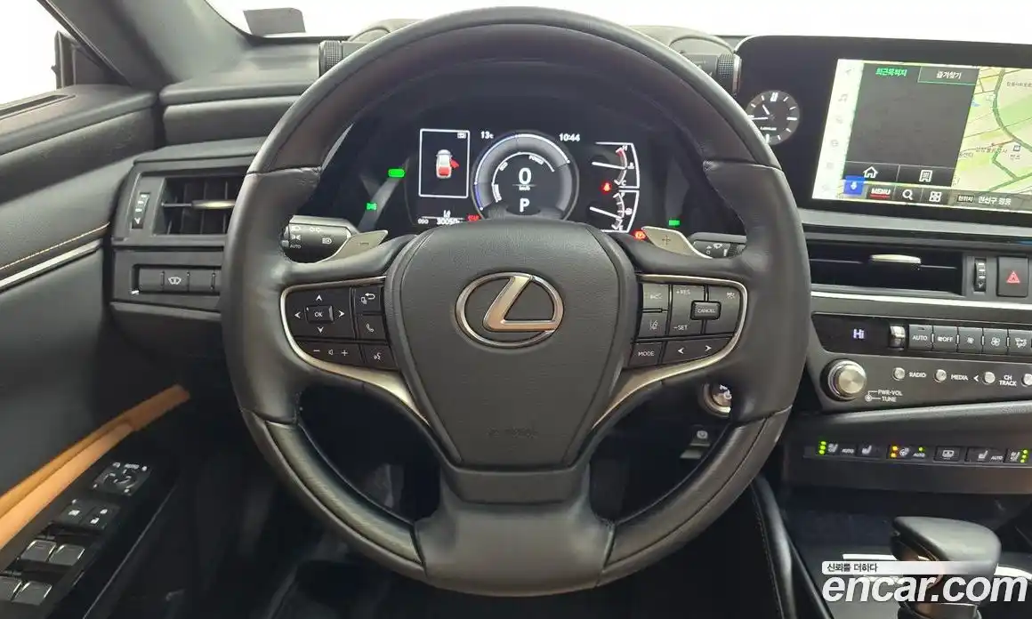 Lexus ES 2023 2.5 Автомат в Москве № 198746, фото 16