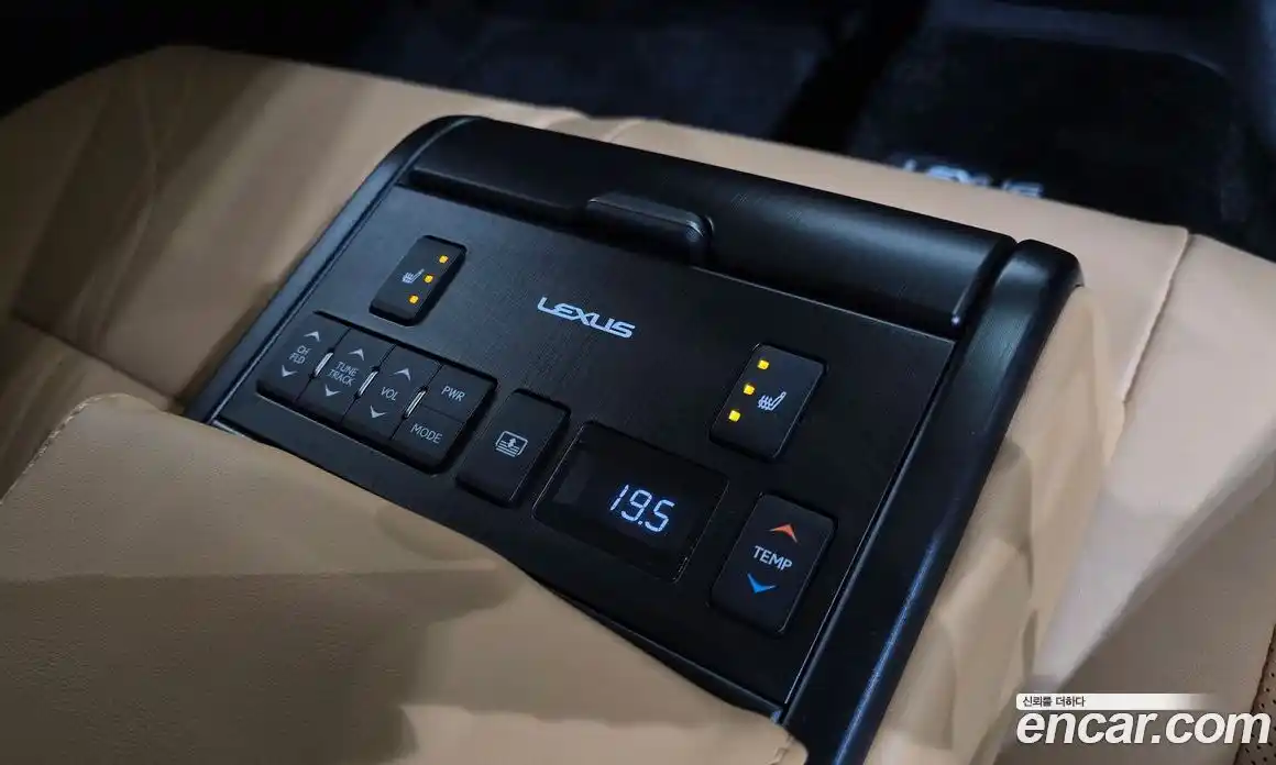 Lexus ES 2023 2.5 Автомат в Москве № 198746, фото 10