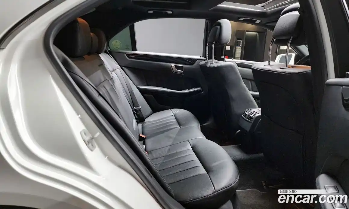 Mercedes-Benz E-Class 2014 3.5 Автомат в Москве № 212009, фото 14