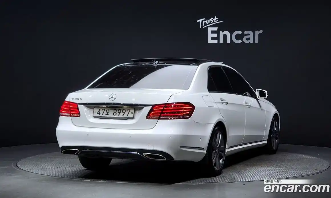Mercedes-Benz E-Class 2014 3.5 Автомат в Москве № 212009, фото 15