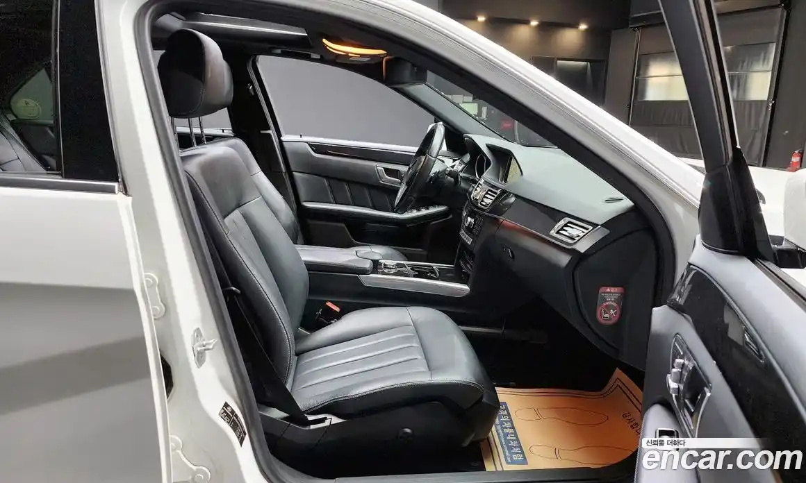 Mercedes-Benz E-Class 2014 3.5 Автомат в Москве № 212009, фото 9