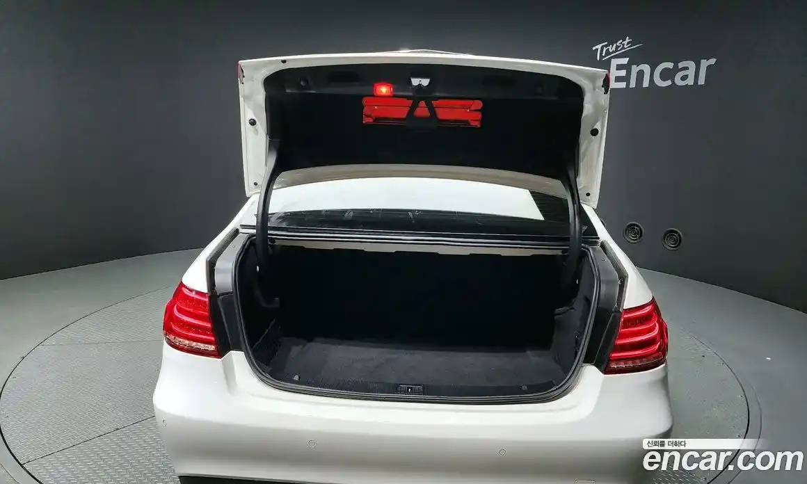 Mercedes-Benz E-Class 2014 3.5 Автомат в Москве № 212009, фото 10