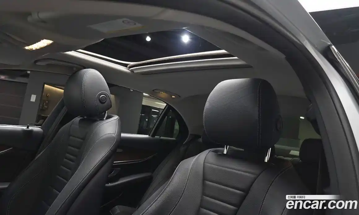 Mercedes-Benz E-Class 2018 2.0 Автомат в Москве № 212216, фото 17