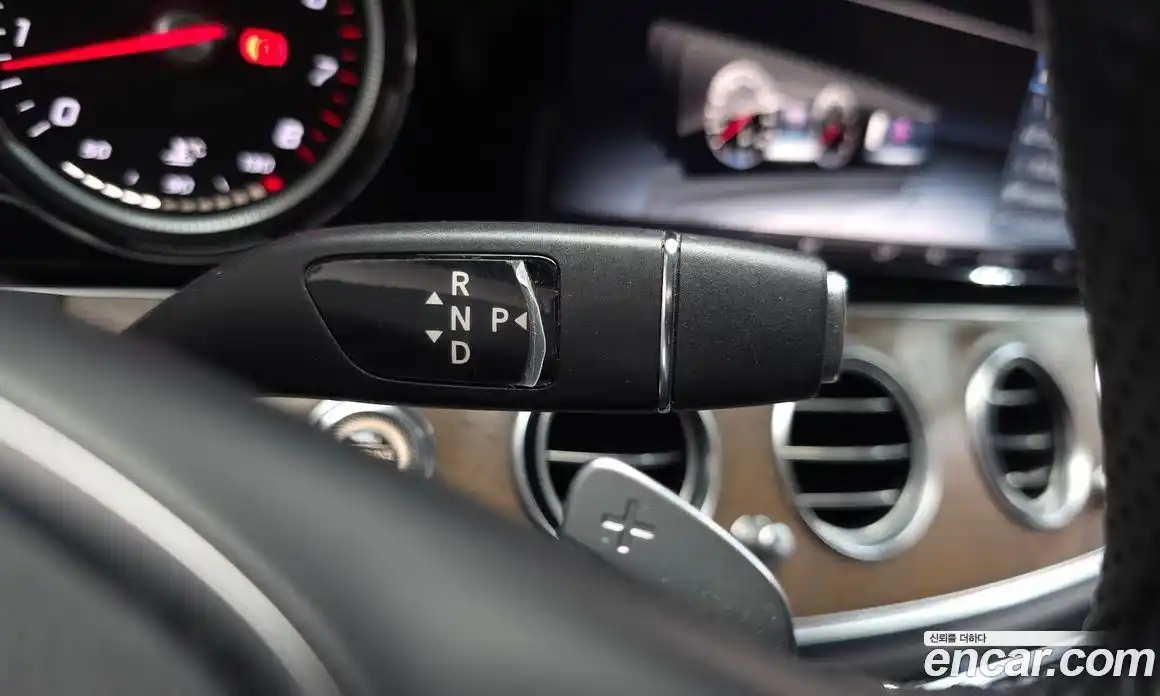 Mercedes-Benz E-Class 2018 2.0 Автомат в Москве № 212216, фото 8