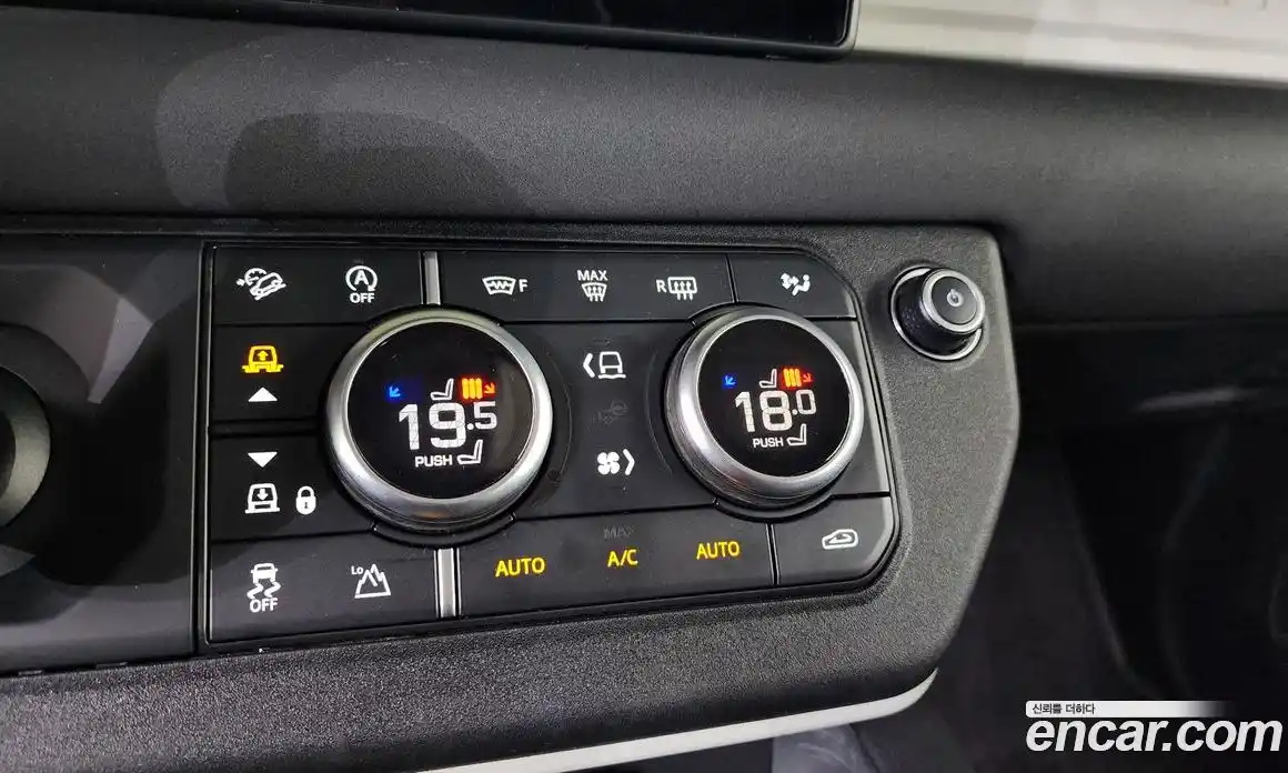 Land Rover Defender 2020 2.0 Автомат в Москве № 213387, фото 20