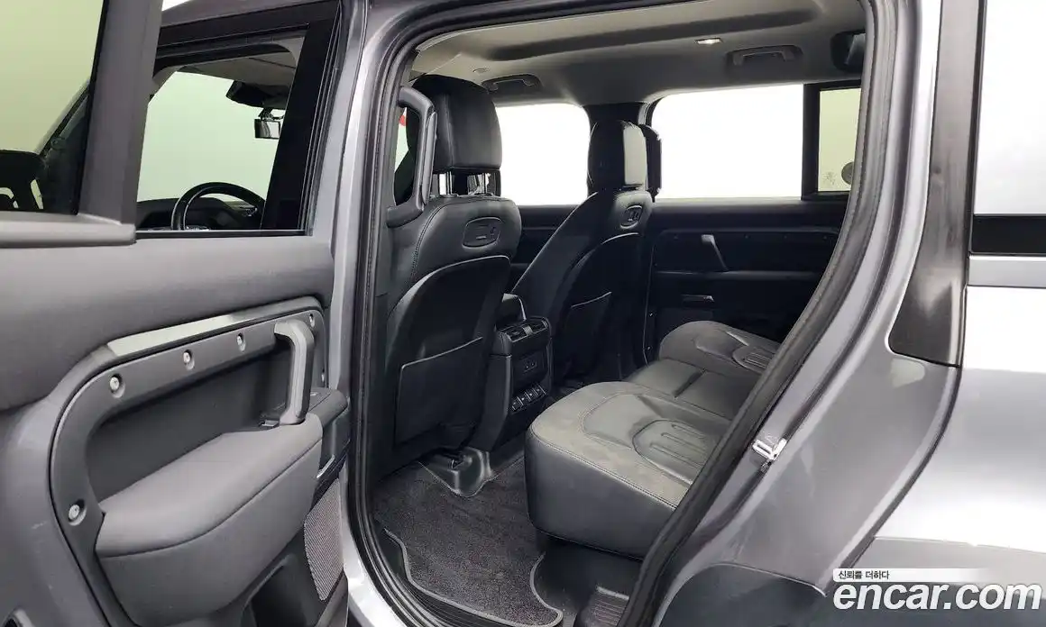 Land Rover Defender 2020 2.0 Автомат в Москве № 213387, фото 3