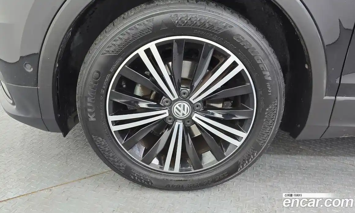 Volkswagen Tiguan 2020 2.0 Автомат в Москве № 215246, фото 20