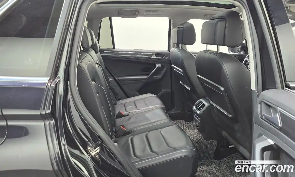 Volkswagen Tiguan 2020 2.0 Автомат в Москве № 215246, фото 6