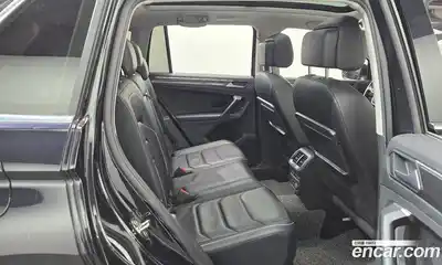 Volkswagen Tiguan 2020 2.0 Автомат в Москве № 215246, миниатюра 6