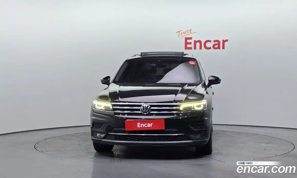 Volkswagen Tiguan 2020 2.0 Автомат в Москве № 215246, фото 8