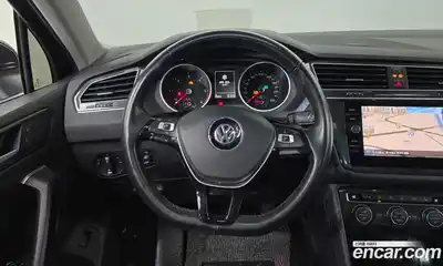 Volkswagen Tiguan 2020 2.0 Автомат в Москве № 215246, миниатюра 9