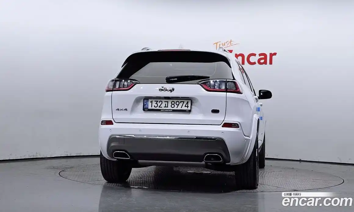 Jeep Cherokee 2021 3.2 Автомат в Москве № 215441, фото 19