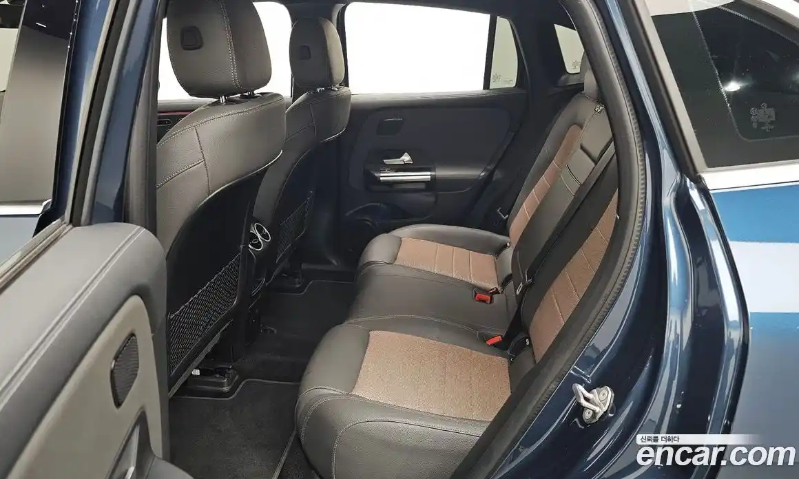 Mercedes-Benz EQA 2022 0.2 Автомат в Москве № 224420, фото 15