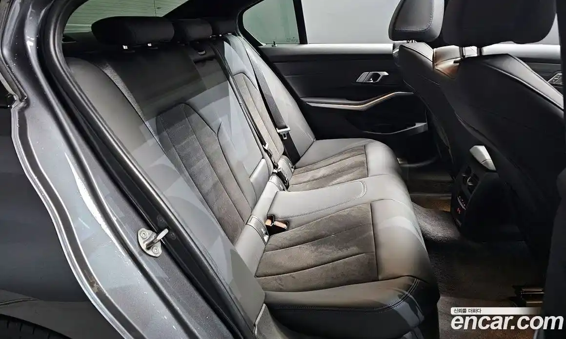 BMW 3-Series 2022 2.0 Автомат в Москве № 228180, фото 3