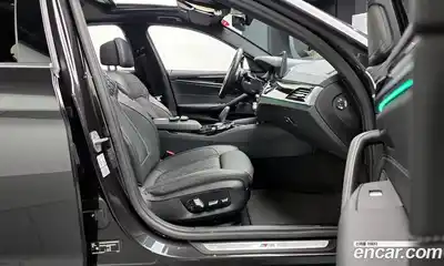 BMW 5-Series 2022 2.0 Автомат в Москве № 229269, миниатюра 3