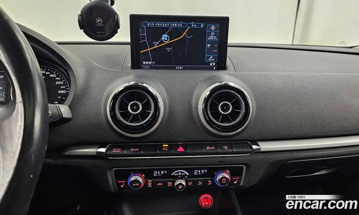 Audi A3 2015 2.0 Автомат в Москве № 229395, фото 11