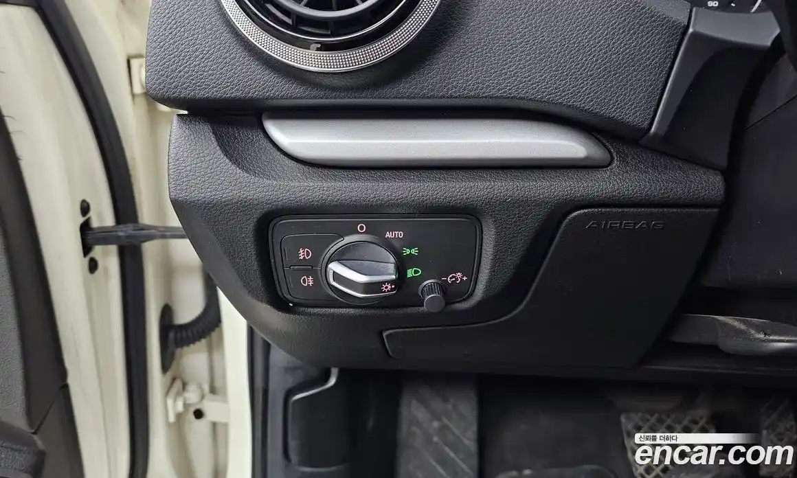 Audi A3 2015 2.0 Автомат в Москве № 229395, фото 19