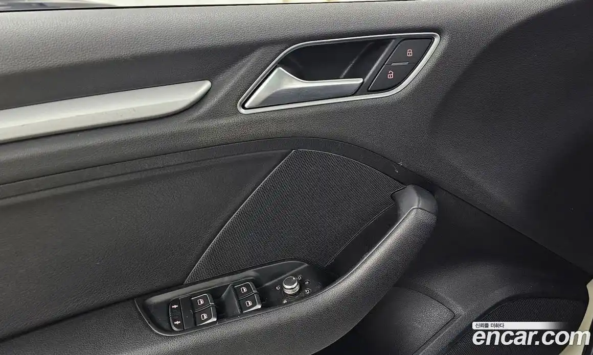 Audi A3 2015 2.0 Автомат в Москве № 229395, фото 4