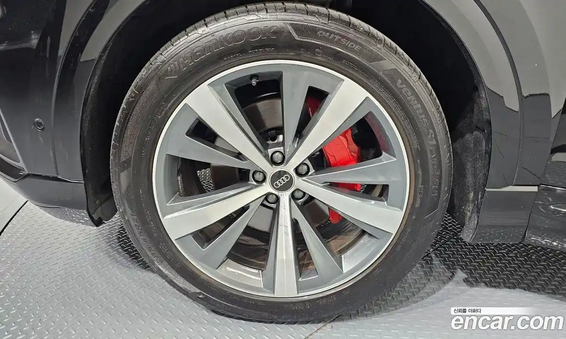 Audi Q8 2022 3.0 Автомат в Москве № 229862, фото 18