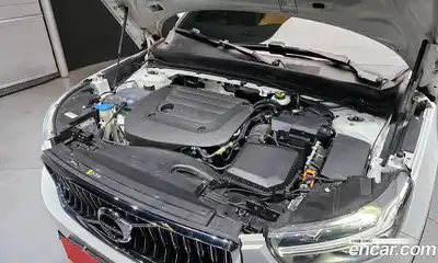 Volvo XC40 2021 2.0 Автомат в Москве № 230414, миниатюра 3