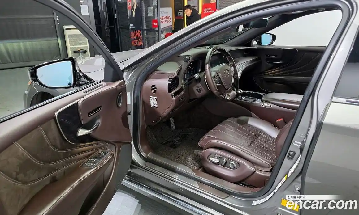 Lexus LS 2018 3.4 Автомат в Москве № 232040, фото 13