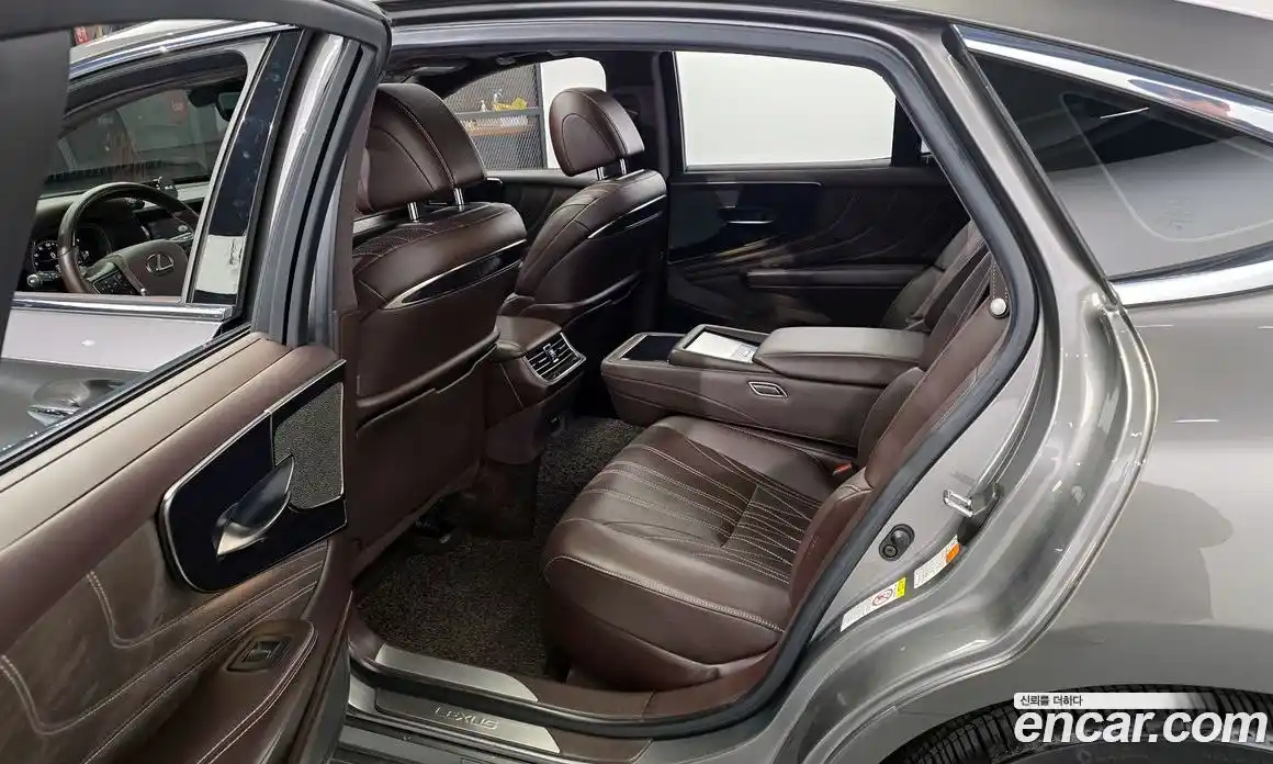 Lexus LS 2018 3.4 Автомат в Москве № 232040, фото 14