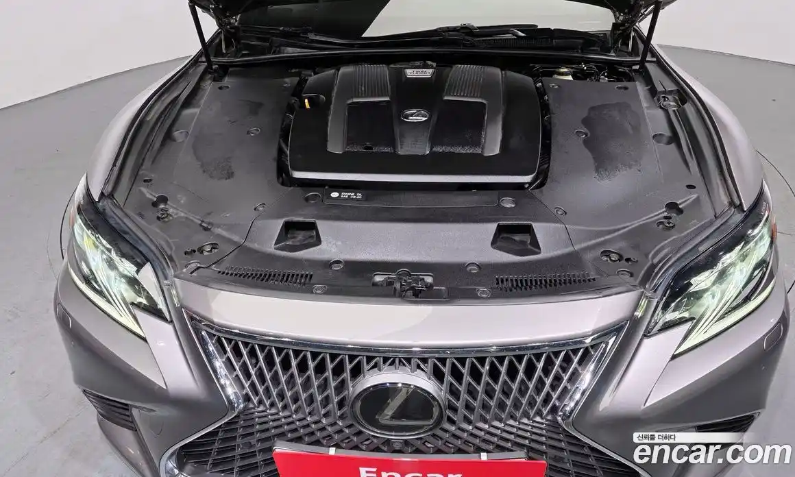 Lexus LS 2018 3.4 Автомат в Москве № 232040, фото 18