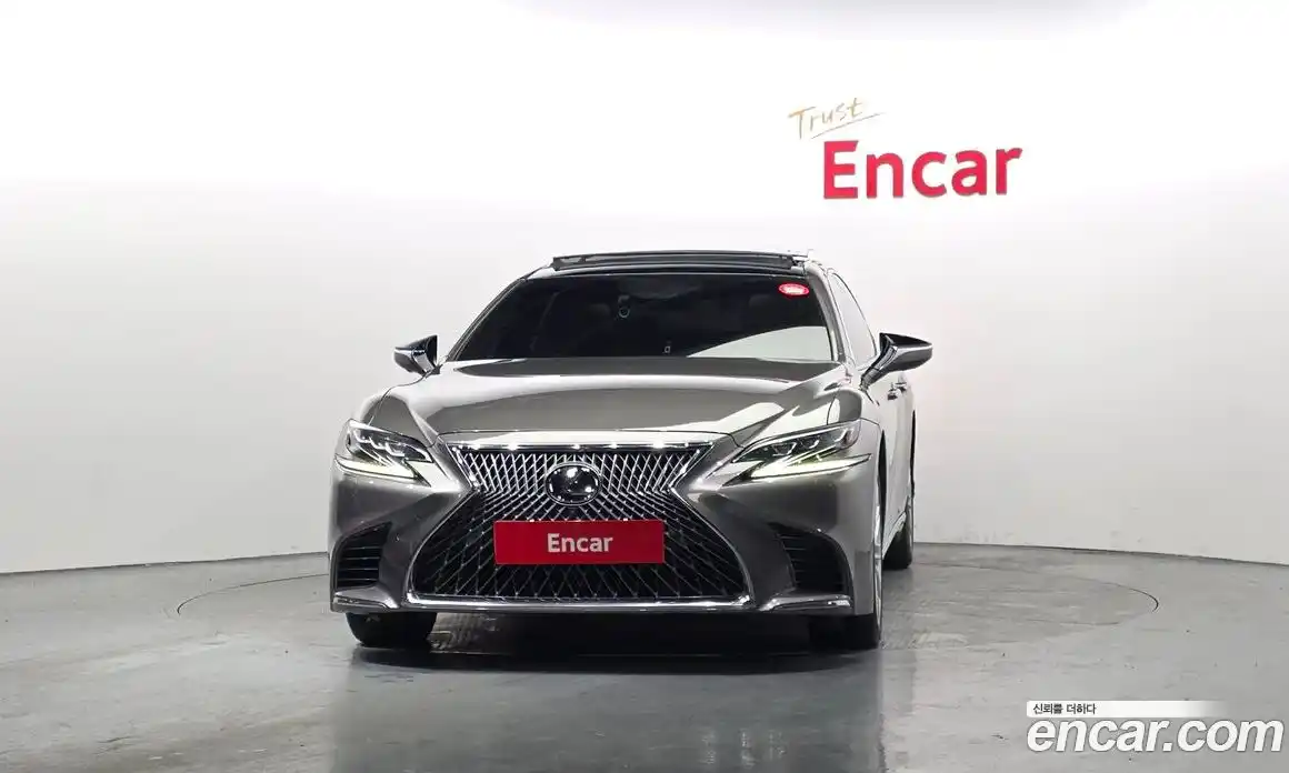 Lexus LS 2018 3.4 Автомат в Москве № 232040, фото 6