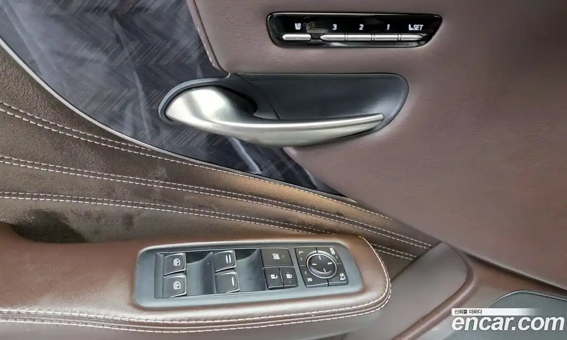 Lexus LS 2018 3.4 Автомат в Москве № 232040, фото 10