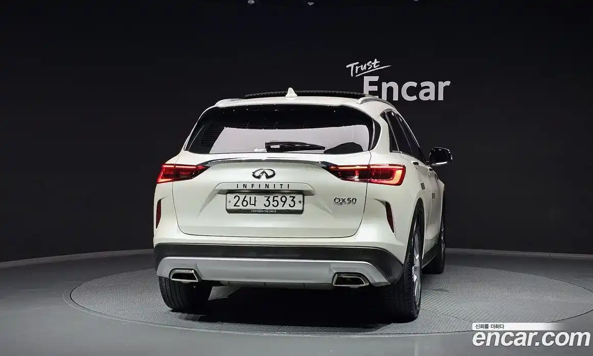 Infiniti QX50 2019 2.0 Автомат в Москве № 244808, фото 3