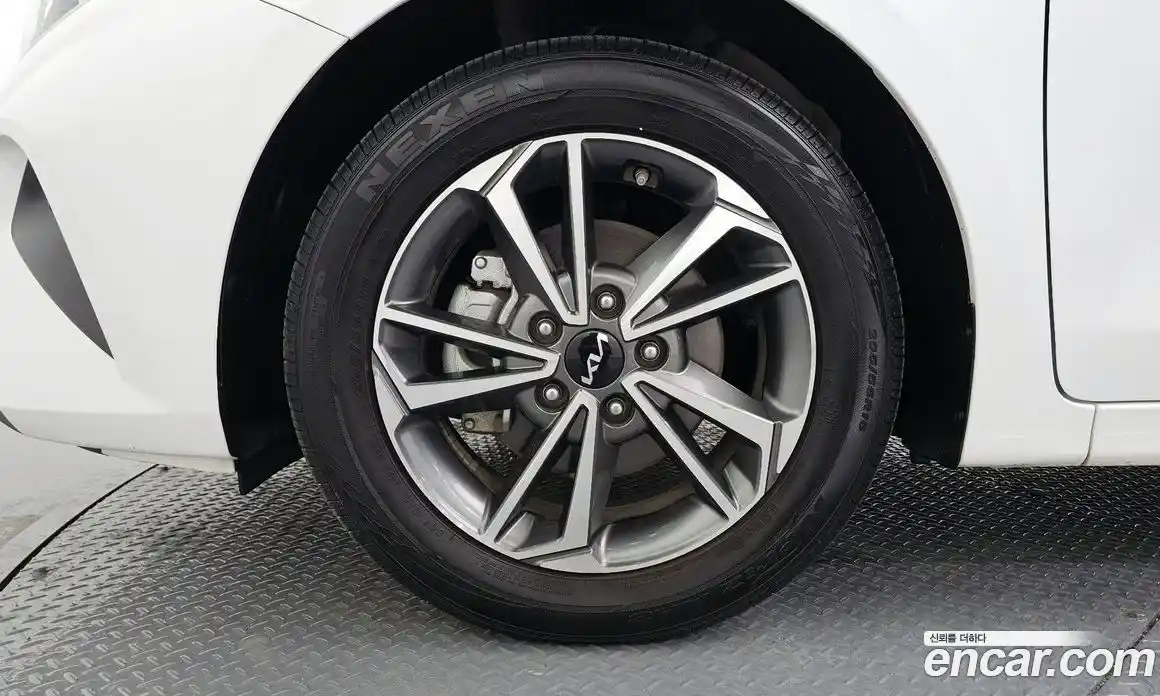 Kia K3 2024 1.6 Автомат в Москве № 250416, фото 13