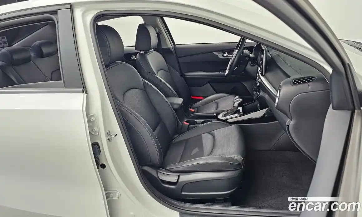 Kia K3 2024 1.6 Автомат в Москве № 250416, фото 15