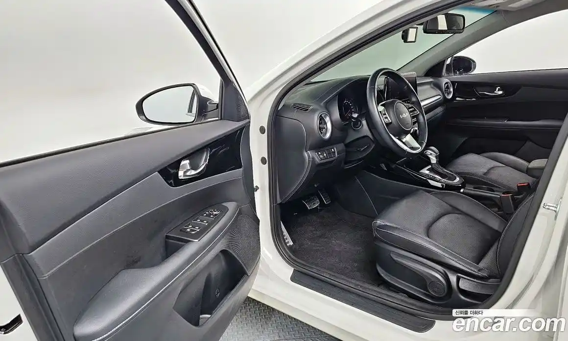 Kia K3 2024 1.6 Автомат в Москве № 250416, фото 3