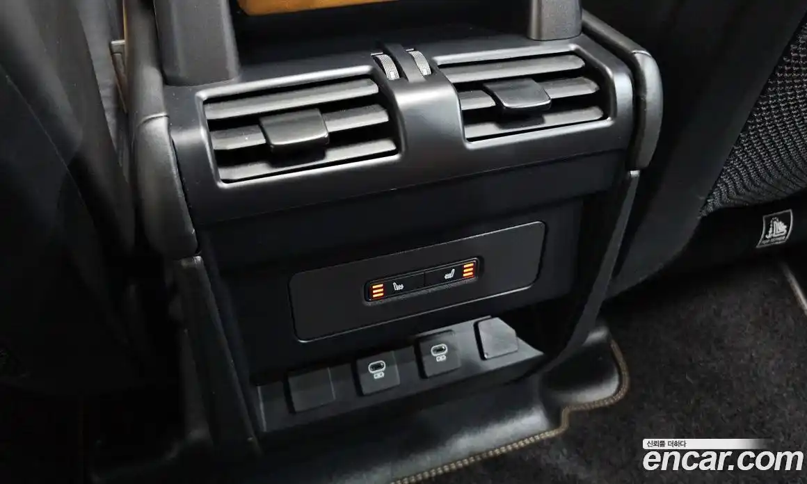 Land Rover Defender 2024 2.0 Автомат в Москве № 271167, фото 17