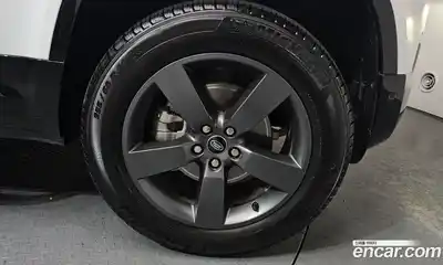 Land Rover Defender 2024 2.0 Автомат в Москве № 271167, миниатюра 3