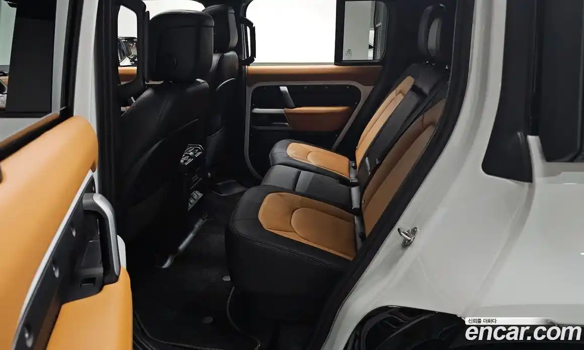 Land Rover Defender 2024 2.0 Автомат в Москве № 271167, фото 10