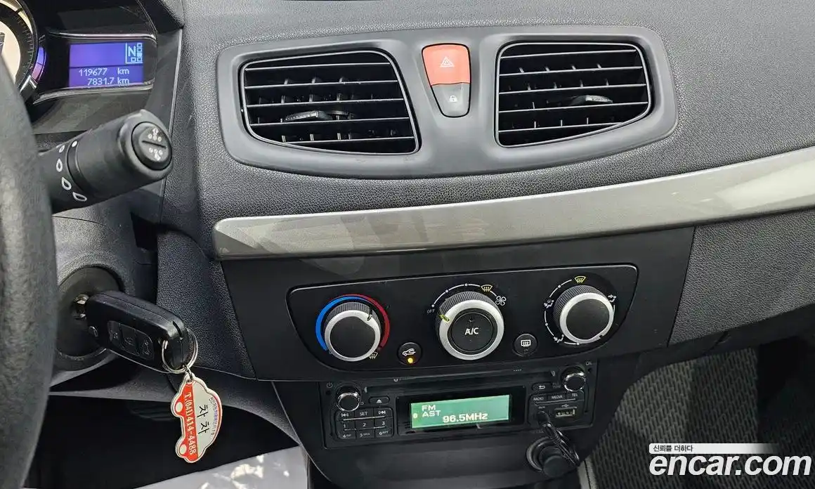 Renault SM3 2017 1.6 Автомат в Москве № 274744, фото 18