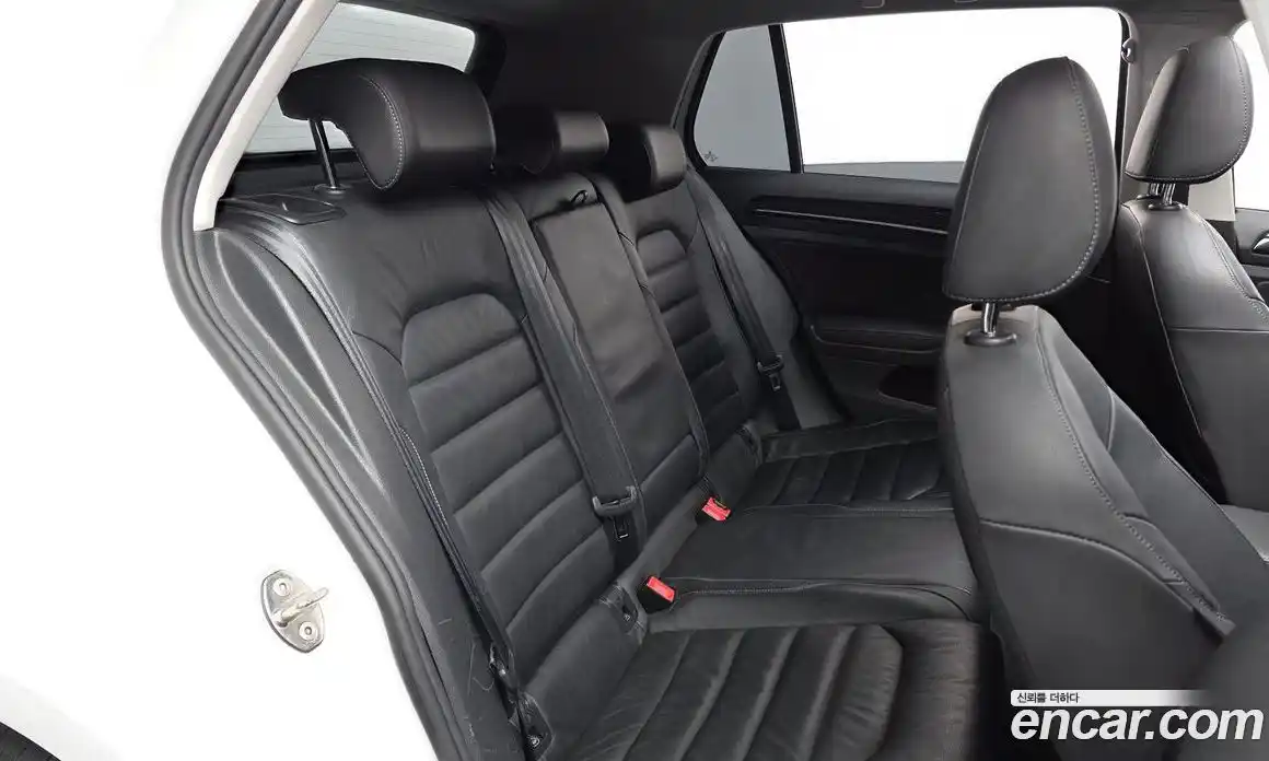 Volkswagen Golf 2016 2.0 Автомат в Москве № 277529, фото 7