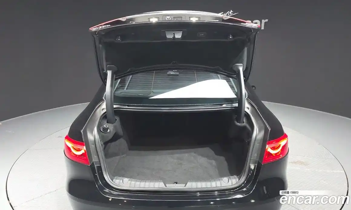 Jaguar XF 2019 2.0 Автомат в Москве № 283813, фото 6