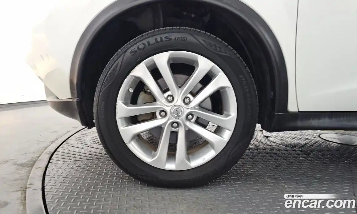 Nissan Juke 2016 1.6 Автомат в Москве № 285020, фото 12